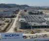 Micron accelera in Giappone: al via la costruzione della mega-factory di Hiroshima per i chip IA del futuro