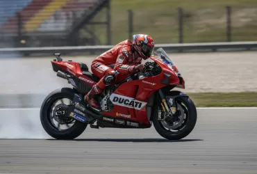 Marc Marquez imperatore del Sachsenring: sua la Sprint Race 2026