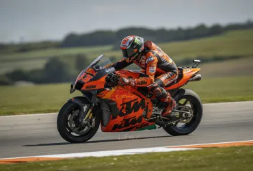 Pedro Acosta, l'impresa del Sachsenring: oltre il dolore per sfidare i giganti