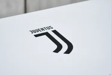 Dibu Martinez e il muro dell'Aston Villa: la Juventus si scontra con il no di Vidagany