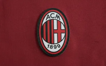 Milan, Rivoluzione sulle Fasce: Estupiñán verso l'Addio per Far Posto a Mazraoui