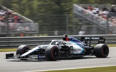 Williams, rivoluzione totale a Baku: arriva la 'vettura B' per scacciare la crisi e convincere Sainz