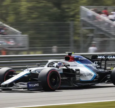 Williams, rivoluzione totale a Baku: arriva la 'vettura B' per scacciare la crisi e convincere Sainz