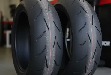 MotoGP 2027: Pirelli e il dilemma della pressione gomme nella nuova era
