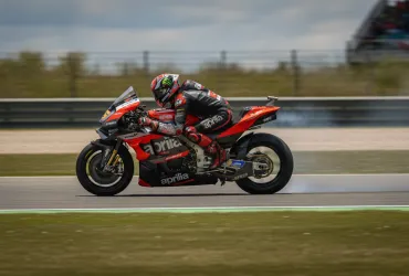 Bezzecchi e l'urlo della rinascita: dopo l'infortunio al Sachsenring, l'obiettivo è Silverstone