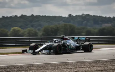Andrea Kimi Antonelli da leggenda: pole position storica a Spa-Francorchamps