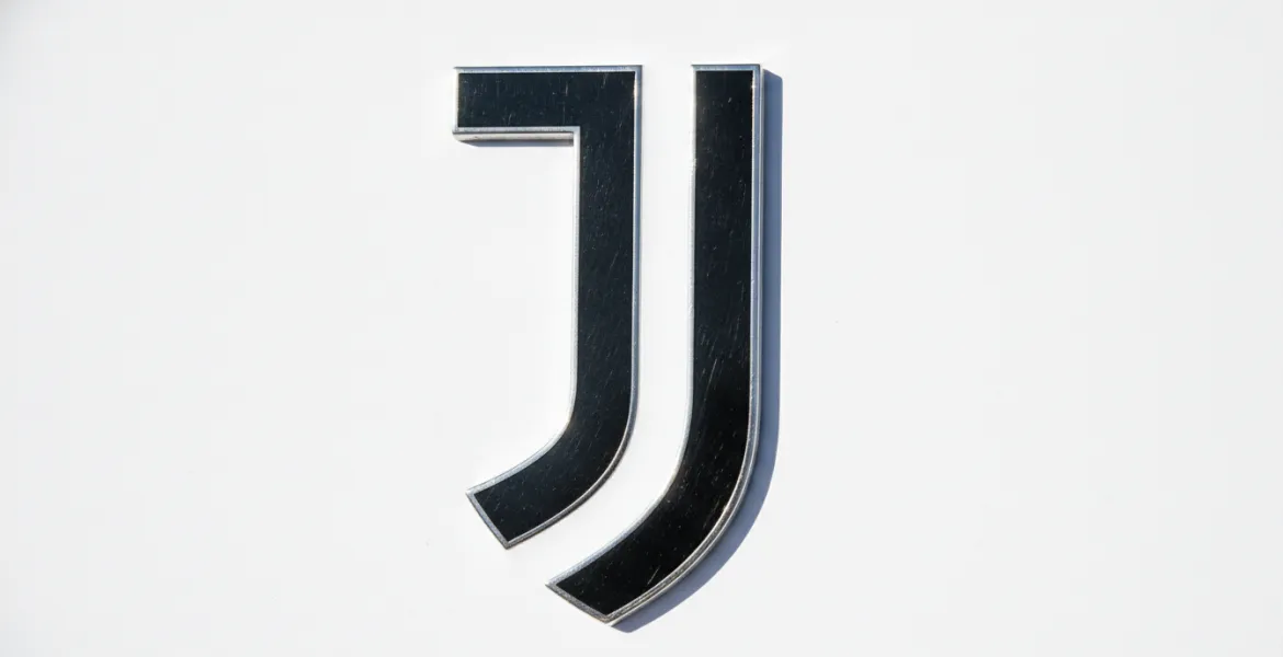Juve, rivoluzione in attacco: scambio Ekhator-Pellegrino e il nodo Kolo Muani
