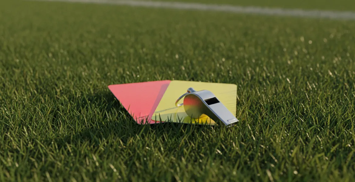 Federico La Penna premiato miglior arbitro: esplode la bufera per il rosso in Inter-Juve