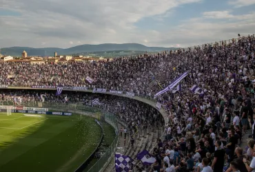 Moise Kean al bivio: il Como sogna il colpo Champions strappandolo alla Fiorentina