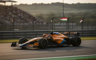 Norris domina all'Hungaroring: Pole Position e caos penalità per Hamilton e Antonelli