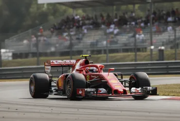 F1, Caos Ferrari in Ungheria: Penalità Hamilton, vasseur si assume la Colpa