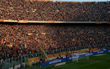 Roma, rivoluzione totale sulle corsie esterne: offerta ufficiale per Givairo Read e colpo Koulierakis