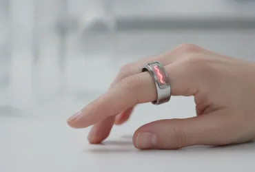 Rivoluzione Health-Tech: L'Anello Smart che analizza il sangue senza punture