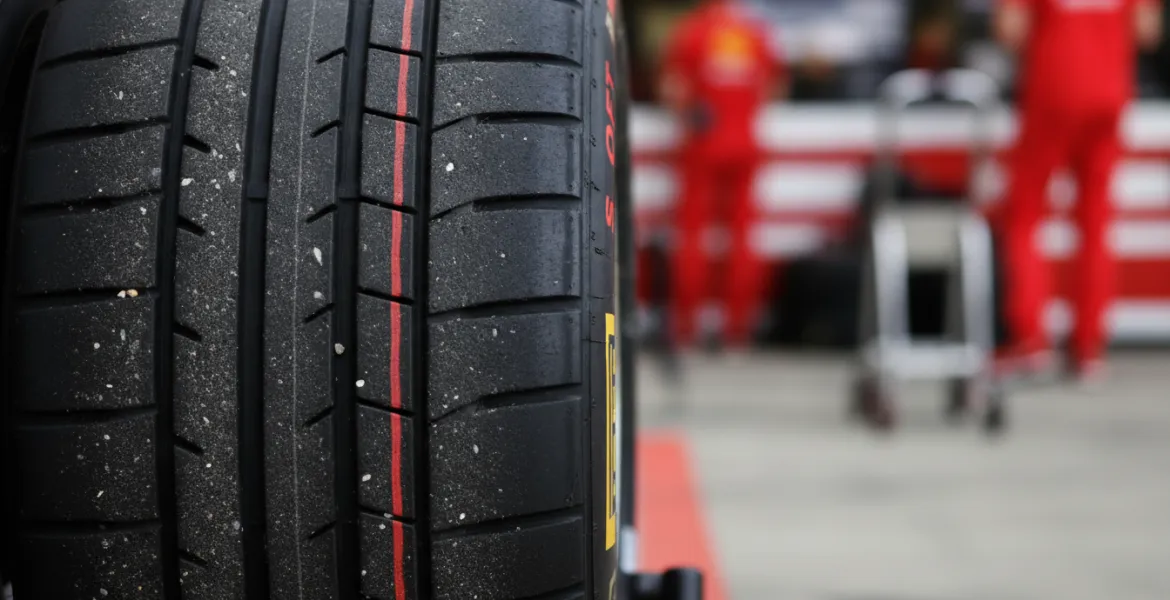 F1, Pirelli e la sfida di Sepang: ritorno in Malesia tra dati storici e logistica d'emergenza