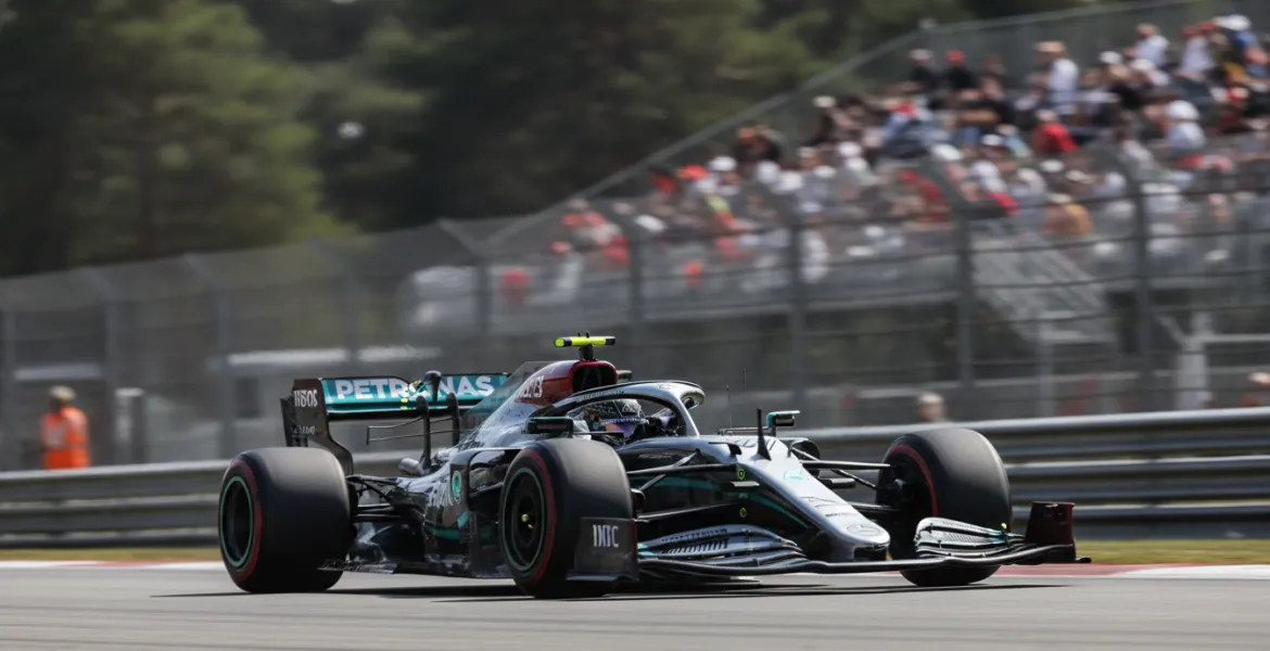 Kimi Antonelli domina la Formula 1: l'elogio di Stefano Domenicali per il nuovo idolo italiano