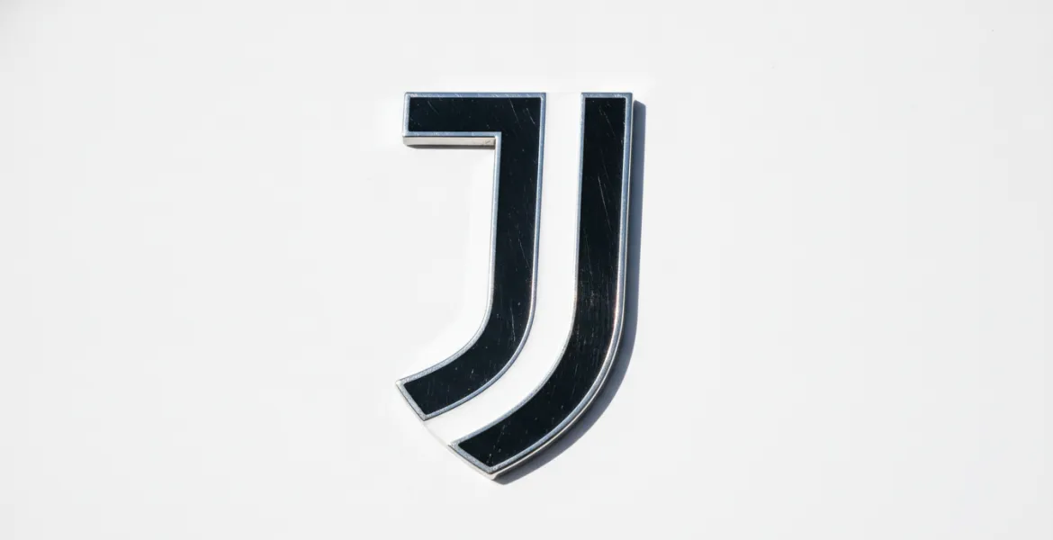 Juventus, scatta il piano cessioni: Nico Gonzalez e Jonathan David guidano l'esodo per finanziare il mercato