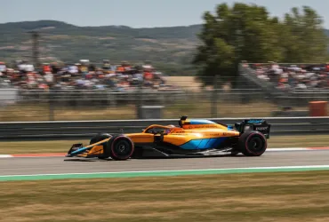 McLaren e la danza della Macarena: il dietro le quinte dell'ala ribaltabile che sfida i limiti del 2026