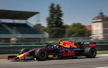 Red Bull e l'ostacolo Budget Cap: perché lo sviluppo della RB22 rallenta nel 2026