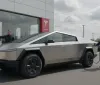 Tesla Cybertruck, arriva il richiamo ufficiale: garanzia estesa e rimborsi per i difetti di ricarica