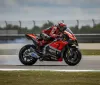 Aprilia Domina Silverstone 2026: Raul Fernandez Vince, Bezzecchi Eroico
