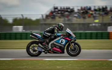 MotoGP 2026, Silverstone: Crollo Ai Ogura e Analisi del Disastro al GP di Gran Bretagna