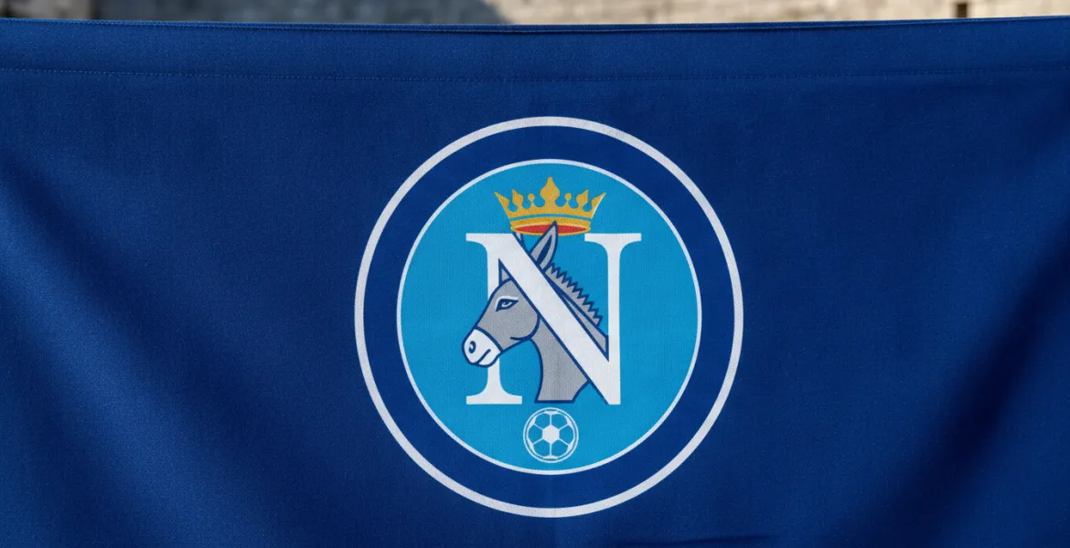 Napoli, la Fascia Destra è d'Acciaio: Di Lorenzo a Vita e il Colpo Favasuli