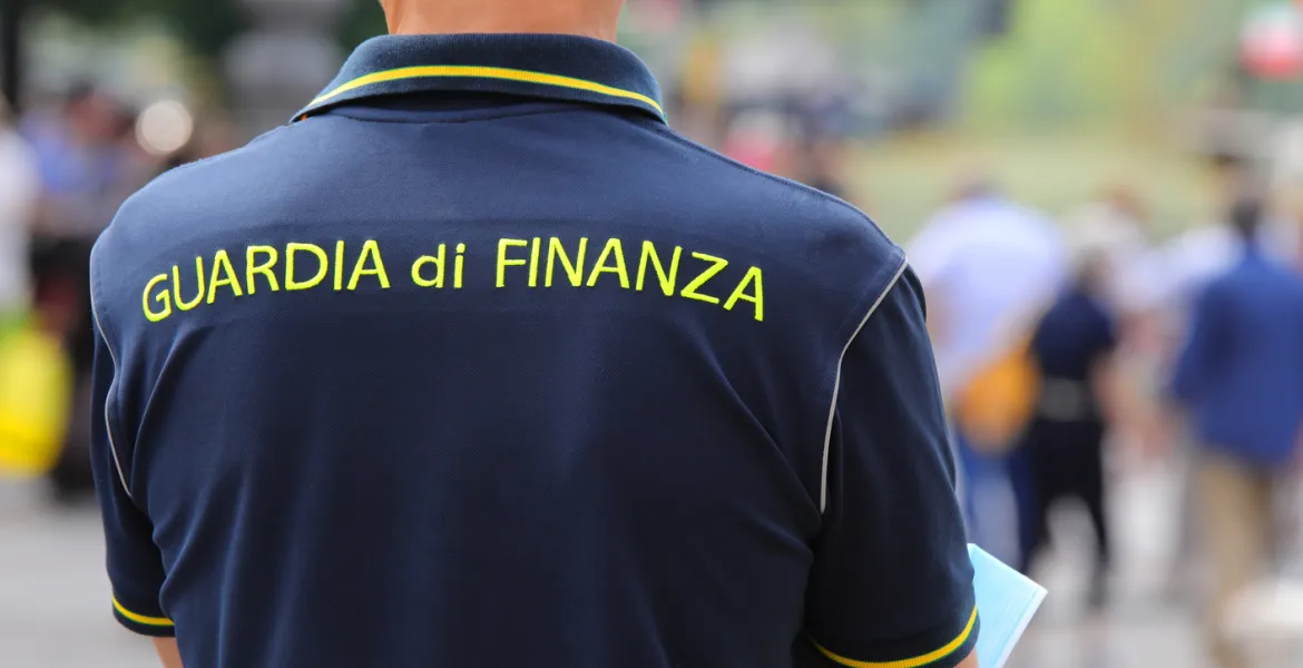 Scoperta bisca clandestina a Prato: coinvolti in gioco d'azzardo illegale
