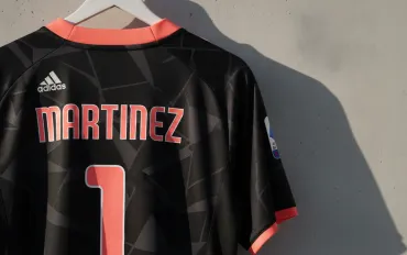 Juve, assalto finale a Dibu Martinez: contatti con l'Aston Villa per il portiere