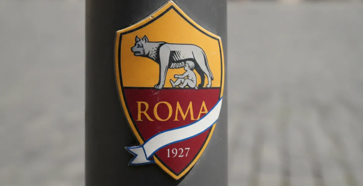 Roma, spettacolo e rimpianti a Dortmund: Dybala incanta ma finisce 2-2