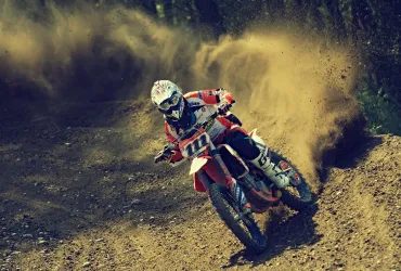 Tragico incidente durante una gara di motocross a Gorizia