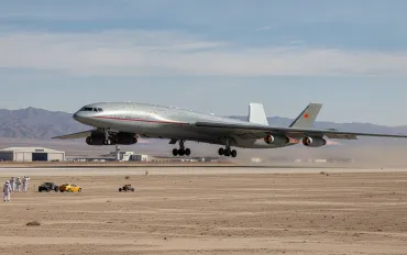 La Cina sfida il futuro dell'aviazione: decollano i test per il colossale aereo a ala volante