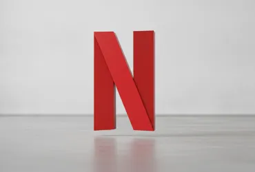 Netflix lancia il 'Fast & Furious delle moto': Alan Ritchson protagonista nel thriller sulla MotoGP
