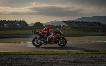 Aprilia e il piano per blindare Bezzecchi: la formula anti-errore