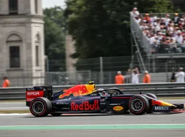 F1, Verstappen rinnova con Red Bull fino al 2030: “Ho pensato al ritiro, ma restare è la scelta giusta”