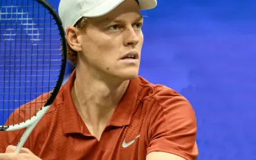 Jannik Sinner costretto al forfait: il numero 1 al mondo dice addio agli US Open