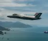 Alta tensione nei cieli dello Stretto: un aereo USA sorvola Taiwan prima del summit tra Xi e Trump