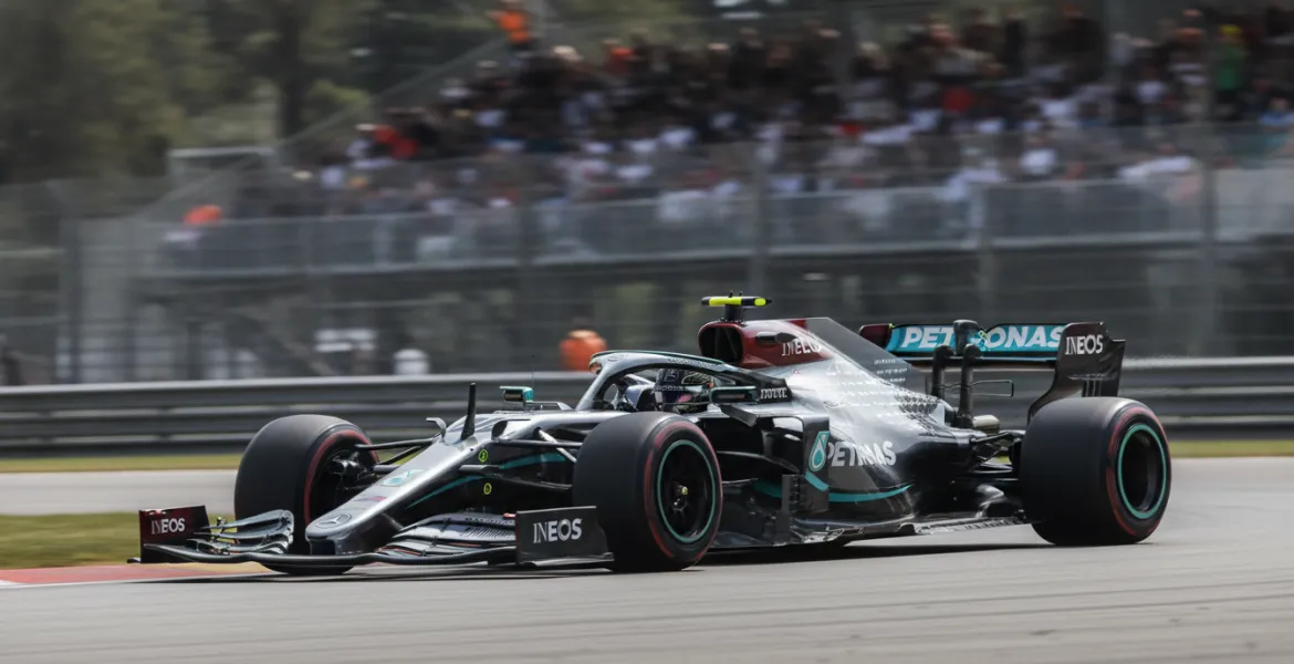 Antonelli e la crisi tecnica Mercedes: 'McLaren è davanti, ora dobbiamo limitare i danni'