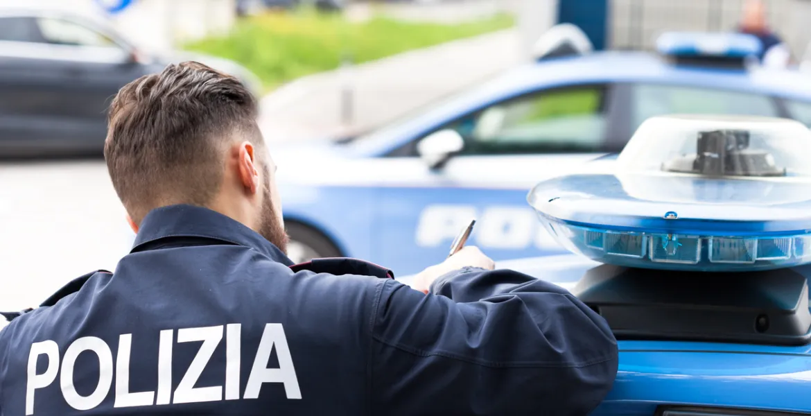 Scoperta sala giochi abusiva a Catania: la polizia sequestra slot illegali