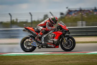 MotoGP, Bezzecchi lotta ad Aragon: Soffro ancora ma darò tutto per l'Aprilia