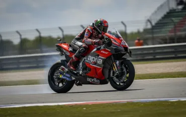 MotoGP 2026, Aragon accende il duello Aprilia: Bezzecchi sfida il dolore, Martin vede il titolo