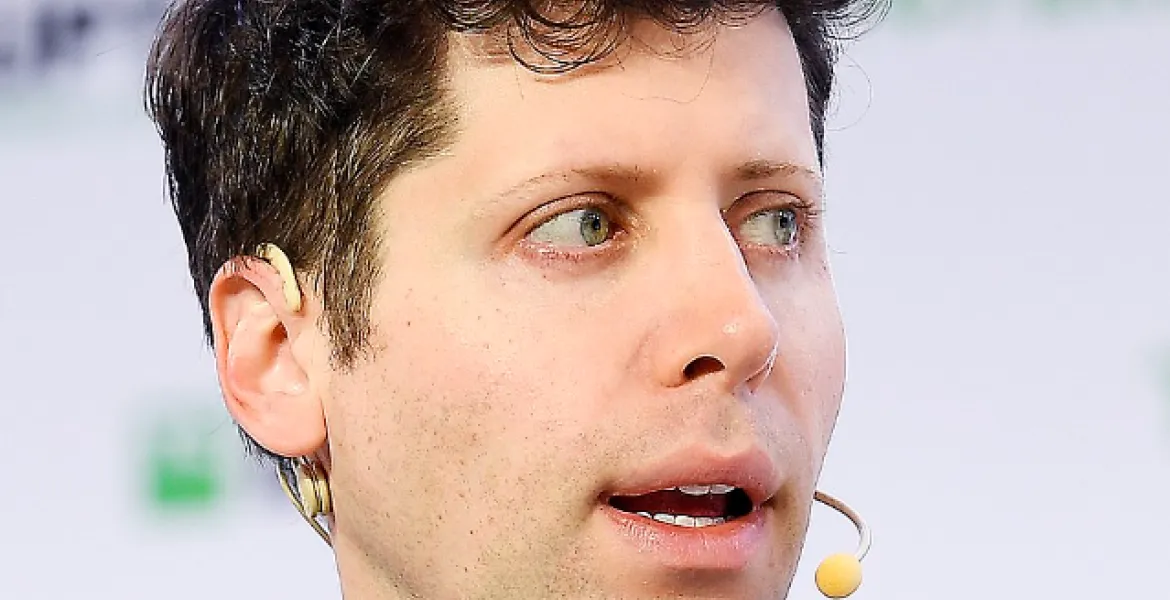 Sam Altman e il futuro dell'IA: tra inerzia economica e nuove sfide sociali