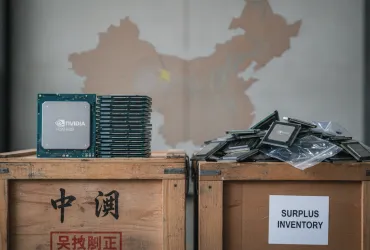 Nvidia alla prova della Cina: il paradosso dei chip H200 tra restrizioni e surplus di magazzino
