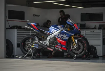 Bezzecchi da Urlo ad Aragon: Pole Position Eroica e Sfida ai Marquez