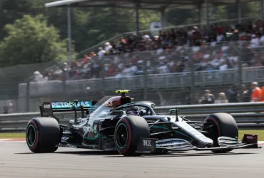 Mercedes shock a Monza: Kimi Antonelli penalizzato, Toto Wolff svela la strategia