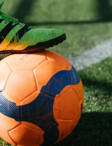 Sassuolo-Frosinone: brividi al Mapei, Aquilani vince ai rigori e prenota la Juventus