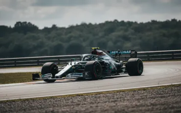 Kimi Antonelli e la sfida di Monza: la grande rimonta Mercedes verso il titolo mondiale