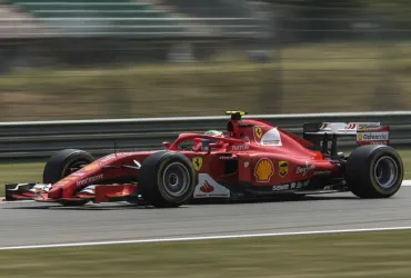 Leclerc e Hamilton, promessa di fuoco a Monza: a caccia della magia Ferrari