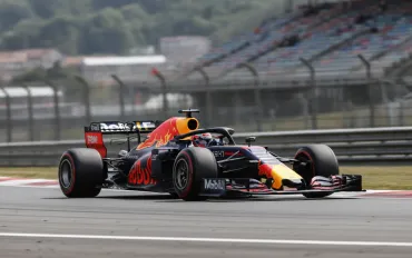 F1, Allarme Rosso in Red Bull: Verstappen e la RB22 Canguro che Trema a Monza