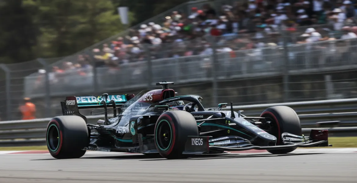 Kimi Antonelli Re dei Re a Monza: Rimonta Leggendaria e Trionfo Mercedes, Ferrari nel Baratro