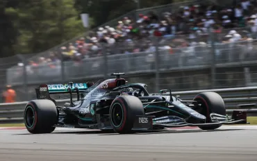 Kimi Antonelli Re dei Re a Monza: Rimonta Leggendaria e Trionfo Mercedes, Ferrari nel Baratro